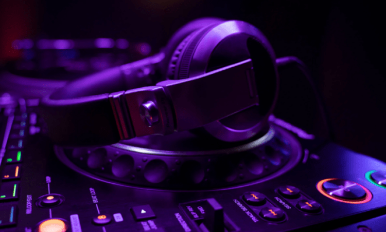 DJ/MC Karaoke - please call for pricing